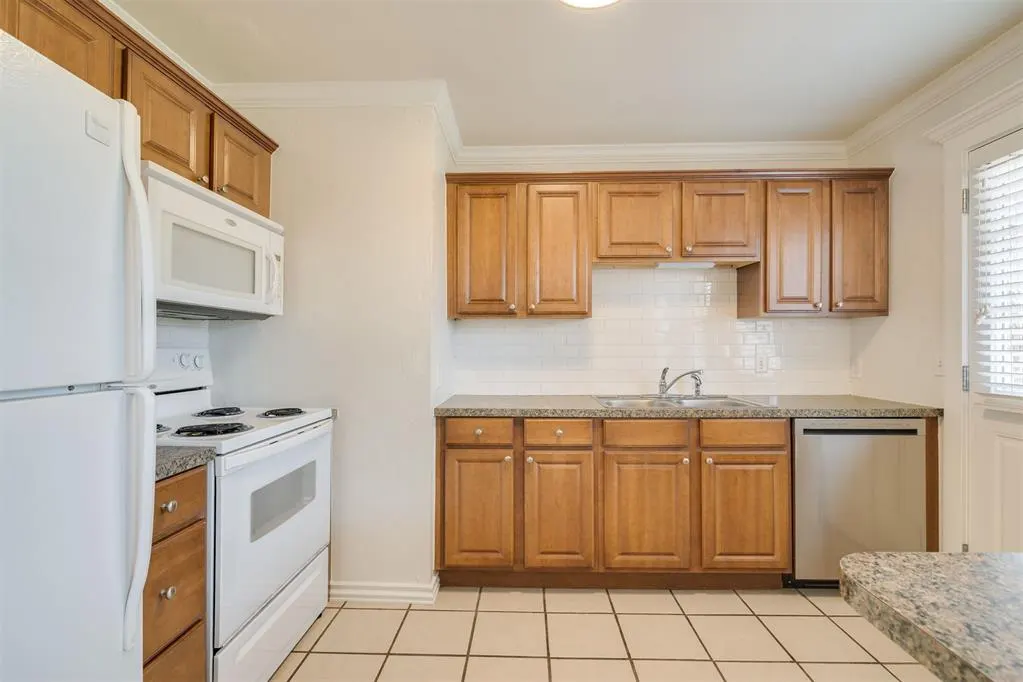 Photo 18 — 2804 Lancaster Lane, Oklahoma City, OK 73116