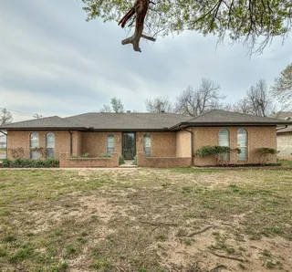 Sold home at 4900 NW 17th Street