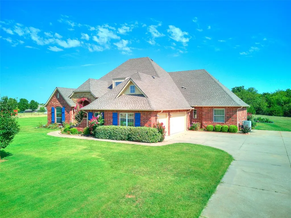 Photo 3 — 4701 Wellington Lake Drive, Norman, OK 73026