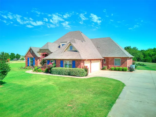 Photo 3 — 4701 Wellington Lake Drive, Norman, OK 73026