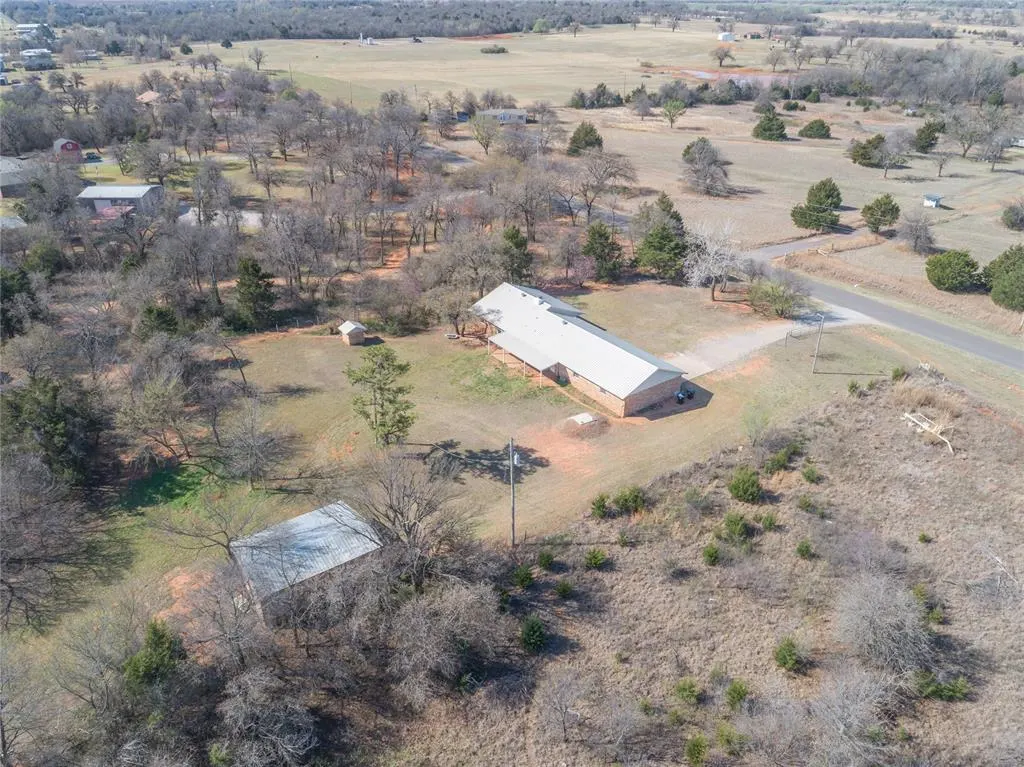 Photo 2 — 7922 N County Line Avenue, Blanchard, OK 73010