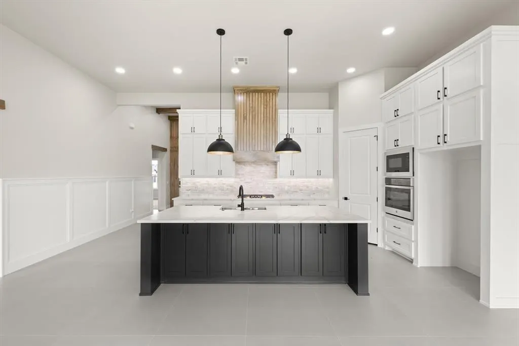 Photo 14 — 15600 Rockwell Park Lane, Edmond, OK 73013