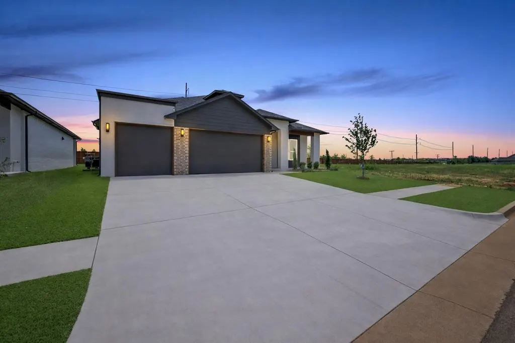 Photo 43 — 15600 Rockwell Park Lane, Edmond, OK 73013