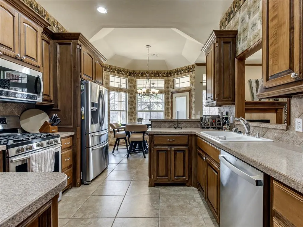 Photo 10 — 519 Slim Drive, Midwest City, OK 73130