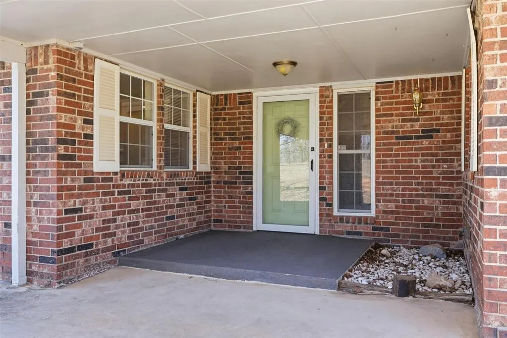 Photo 3 — 10708 Creekvale Drive, Midwest City, OK 73165