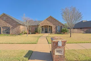 Sold home at 1825 Tall Grass Court