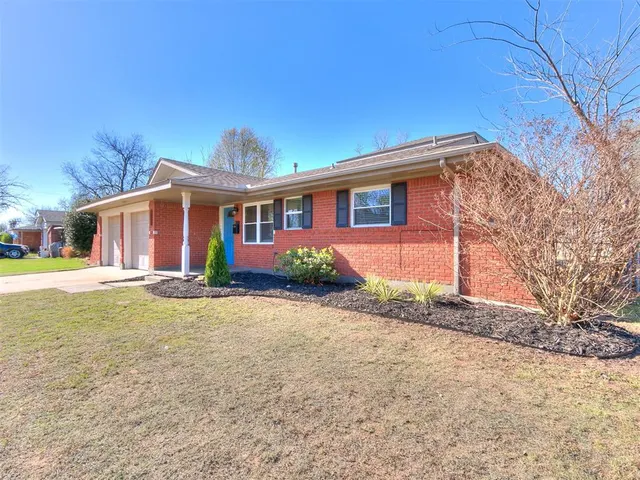 Photo 3 — 1617 Avondale Drive, Norman, OK 73069