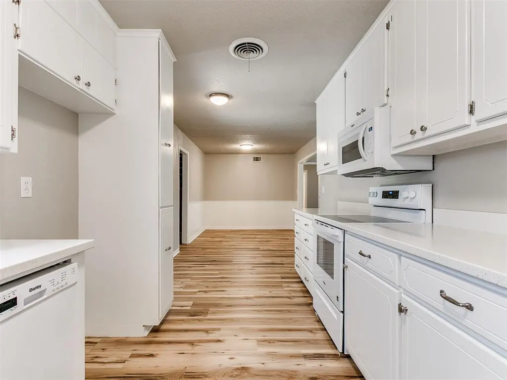 Photo 17 — 1617 Avondale Drive, Norman, OK 73069