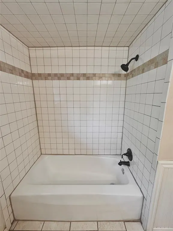 Photo 8 — 2124 Allenhurst Street, Norman, OK 73071