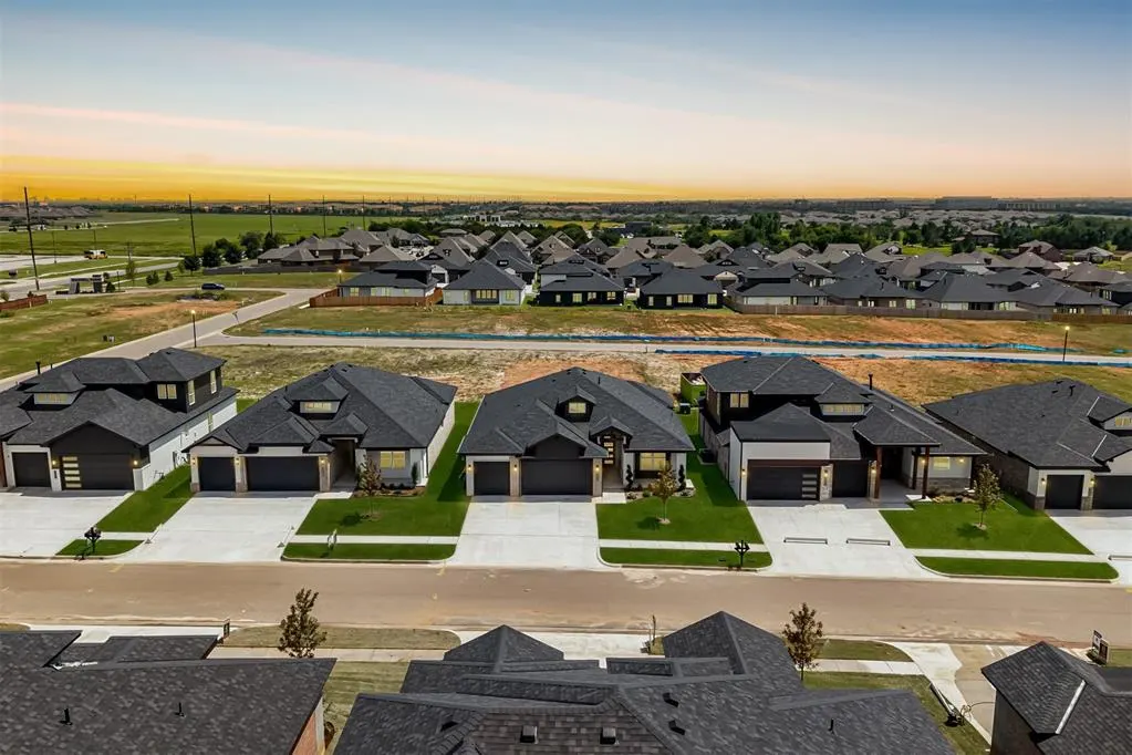 Photo 46 — 7120 NW 155th Street, Edmond, OK 73013