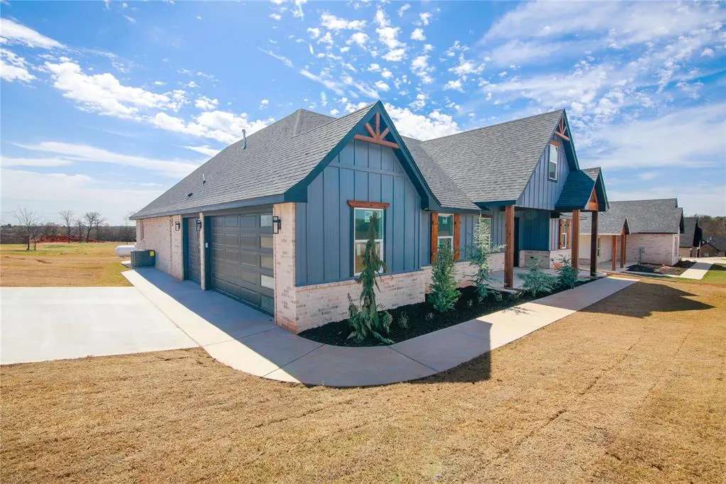 Photo 3 — 1198 Wolf Creek Drive, Blanchard, OK 73010