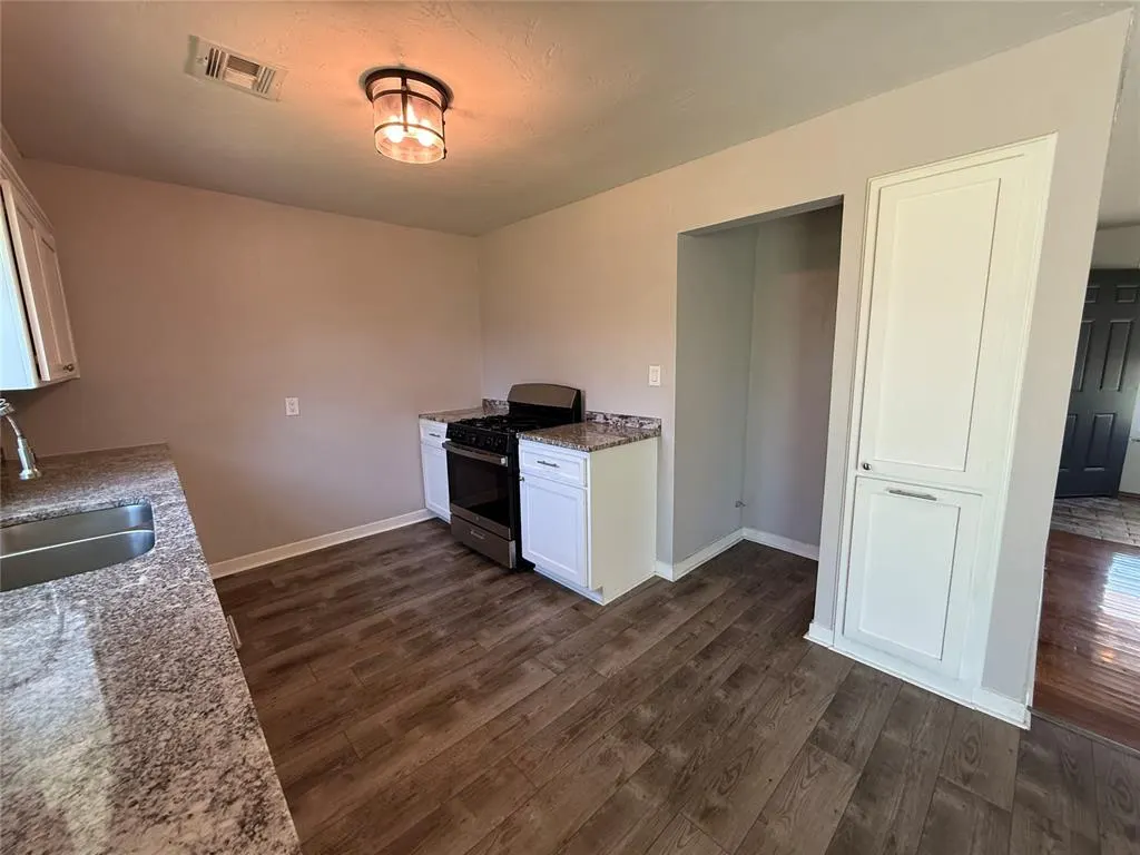 Photo 9 — 506 N Sharon Street, Tecumseh, OK 74873