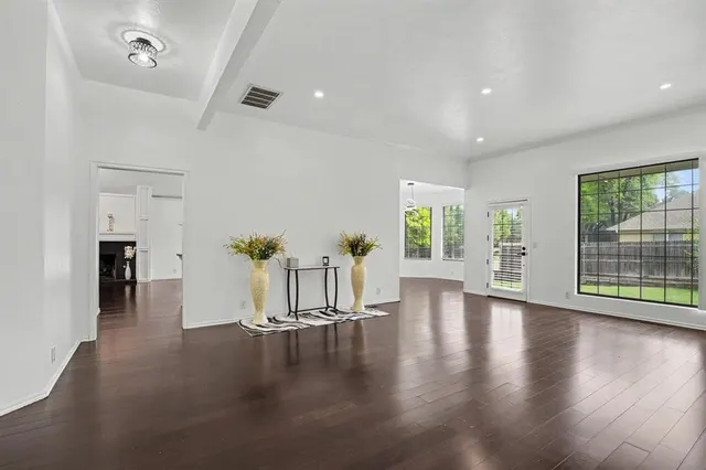 Photo 7 — 1400 Sandhurst Circle, Edmond, OK 73034