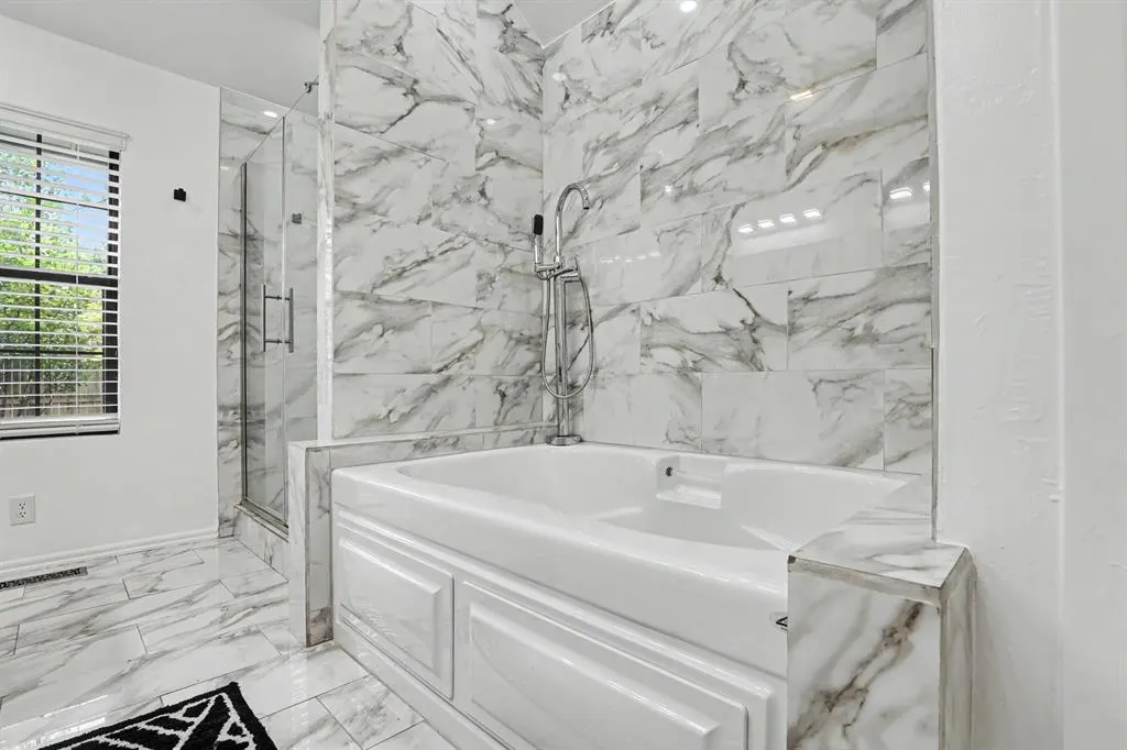 Photo 18 — 1400 Sandhurst Circle, Edmond, OK 73034