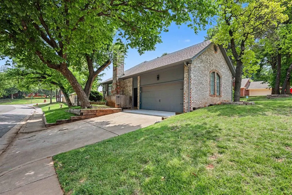 Photo 33 — 1400 Sandhurst Circle, Edmond, OK 73034