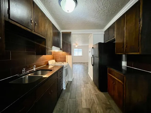 Photo 5 — 319 E Edwards Street 4, Edmond, OK 73034