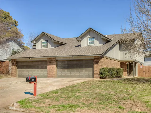 Photo 2 — 508 N Davis Avenue, Oklahoma City, OK 73127