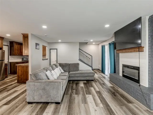 Photo 7 — 508 N Davis Avenue, Oklahoma City, OK 73127