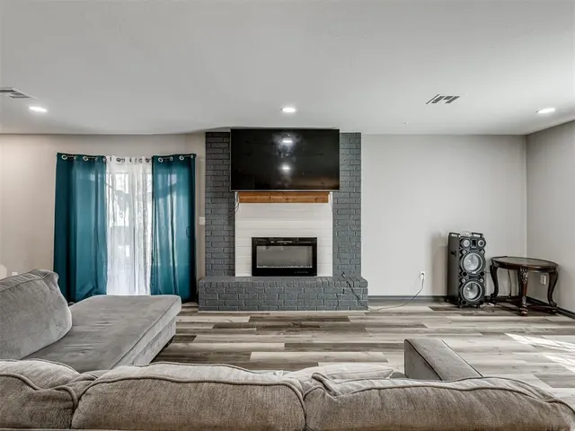 Photo 8 — 508 N Davis Avenue, Oklahoma City, OK 73127