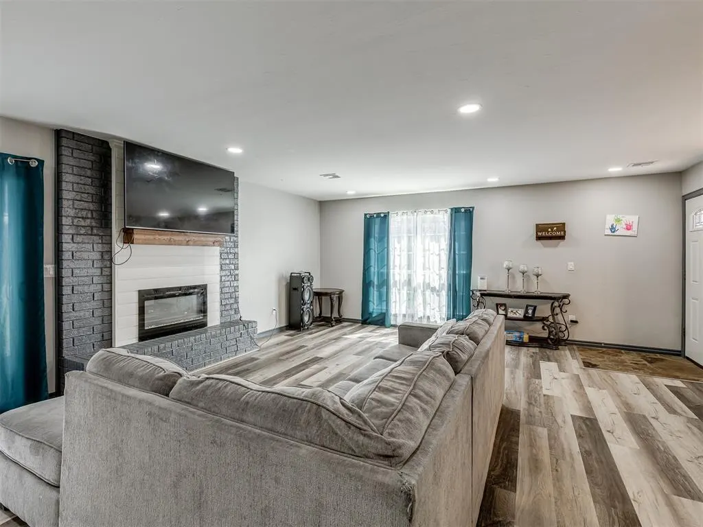 Photo 9 — 508 N Davis Avenue, Oklahoma City, OK 73127