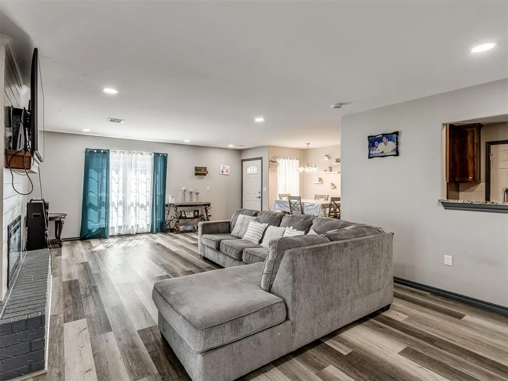 Photo 10 — 508 N Davis Avenue, Oklahoma City, OK 73127
