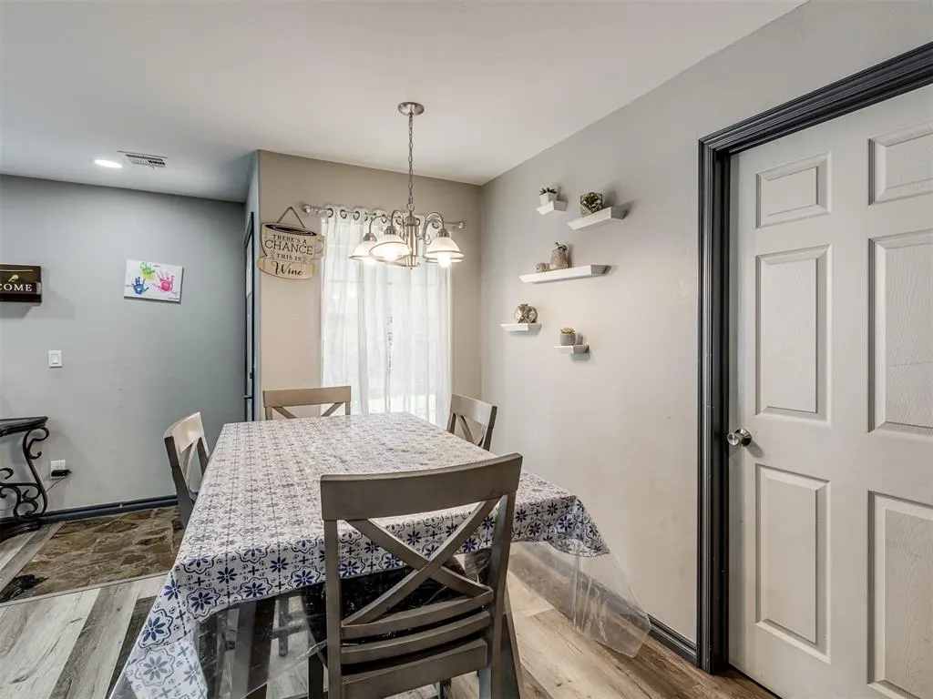 Photo 13 — 508 N Davis Avenue, Oklahoma City, OK 73127