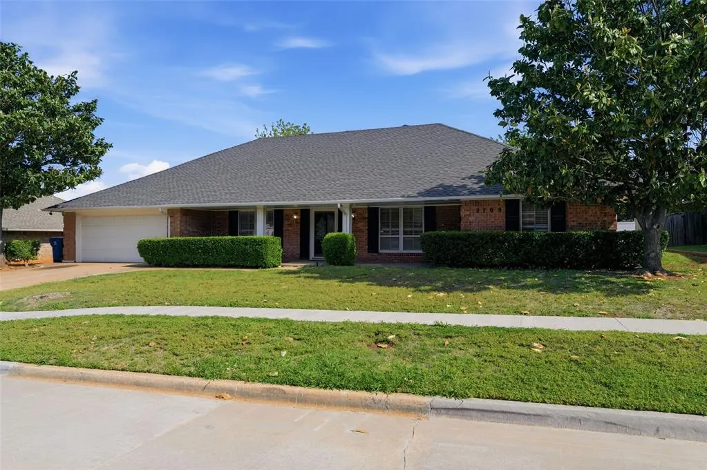 Photo 2 — 2705 NW 120th Terrace, Oklahoma City, OK 73120
