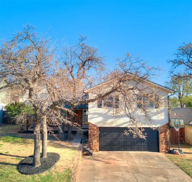 Photo 5 — 3725 NE 143rd Street, Edmond, OK 73013