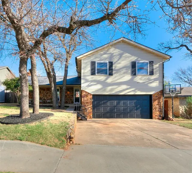 Photo 7 — 3725 NE 143rd Street, Edmond, OK 73013