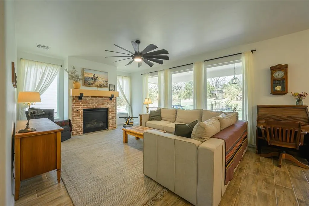 Photo 4 — 325 E 8th Street, Arcadia, OK 73007