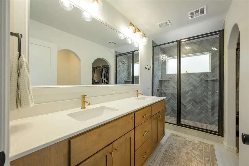 Photo 28 — 325 E 8th Street, Arcadia, OK 73007
