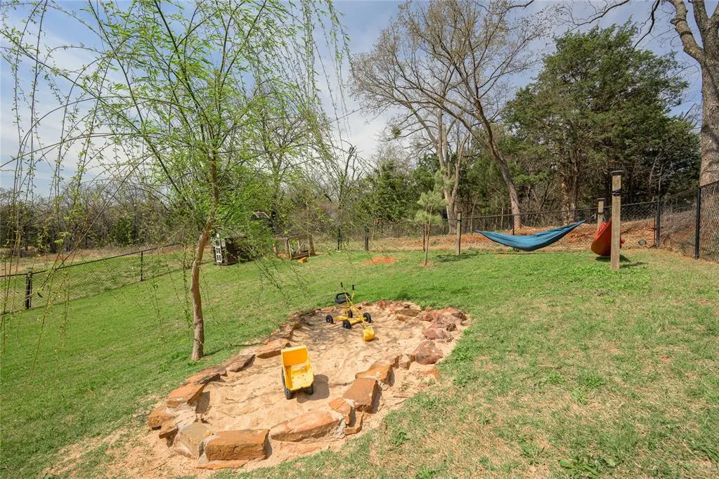 Photo 45 — 325 E 8th Street, Arcadia, OK 73007