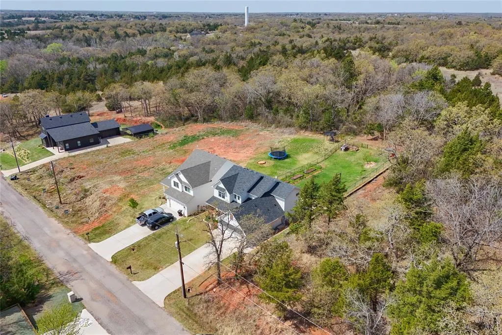Photo 48 — 325 E 8th Street, Arcadia, OK 73007
