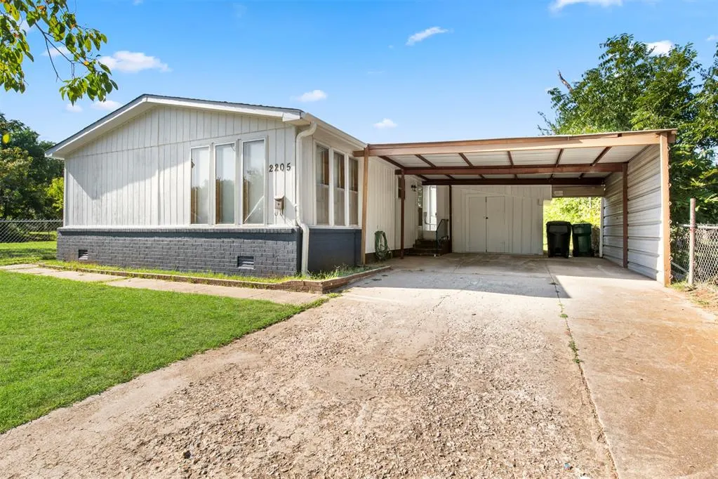 Photo 21 — 2205 NE 16th Terrace, Oklahoma City, OK 73117