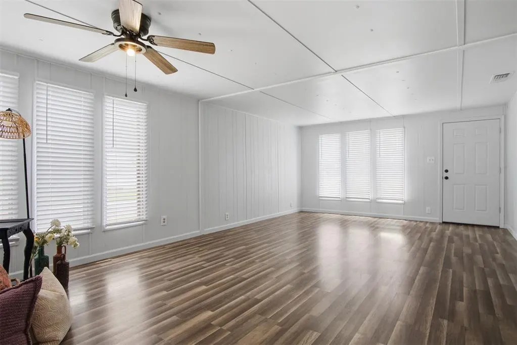 Photo 9 — 2205 NE 16th Terrace, Oklahoma City, OK 73117