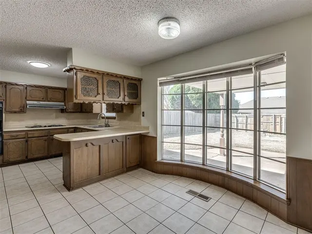 Photo 7 — 5201 SE 53rd Street, Oklahoma City, OK 73135