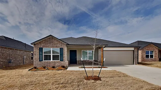 Front exterior — 16205 Lovers Lane, Piedmont, OK 73078