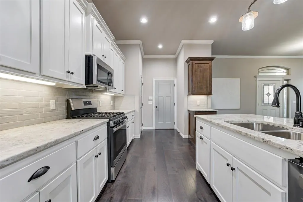Photo 13 — 11933 SW 17th Street, Yukon, OK 73099