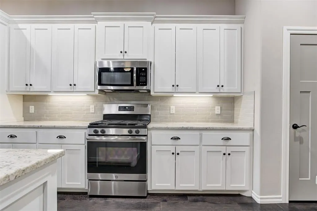 Photo 15 — 11933 SW 17th Street, Yukon, OK 73099