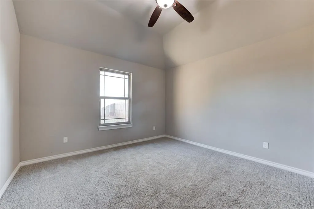 Photo 29 — 11933 SW 17th Street, Yukon, OK 73099