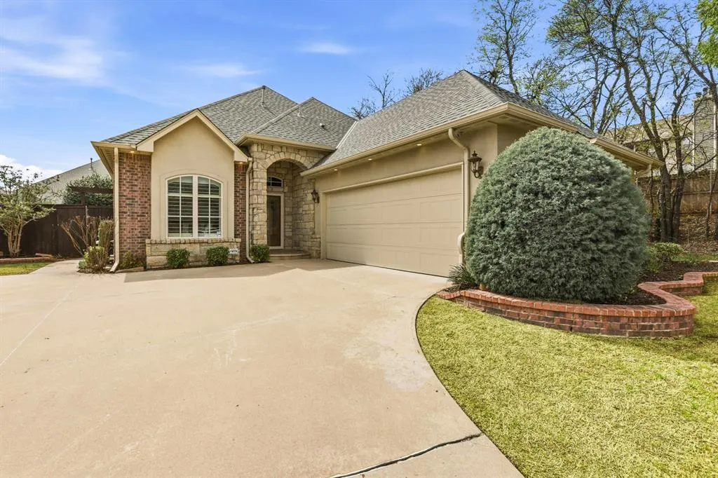 Photo 2 — 5612 NW 124th Street, Oklahoma City, OK 73142