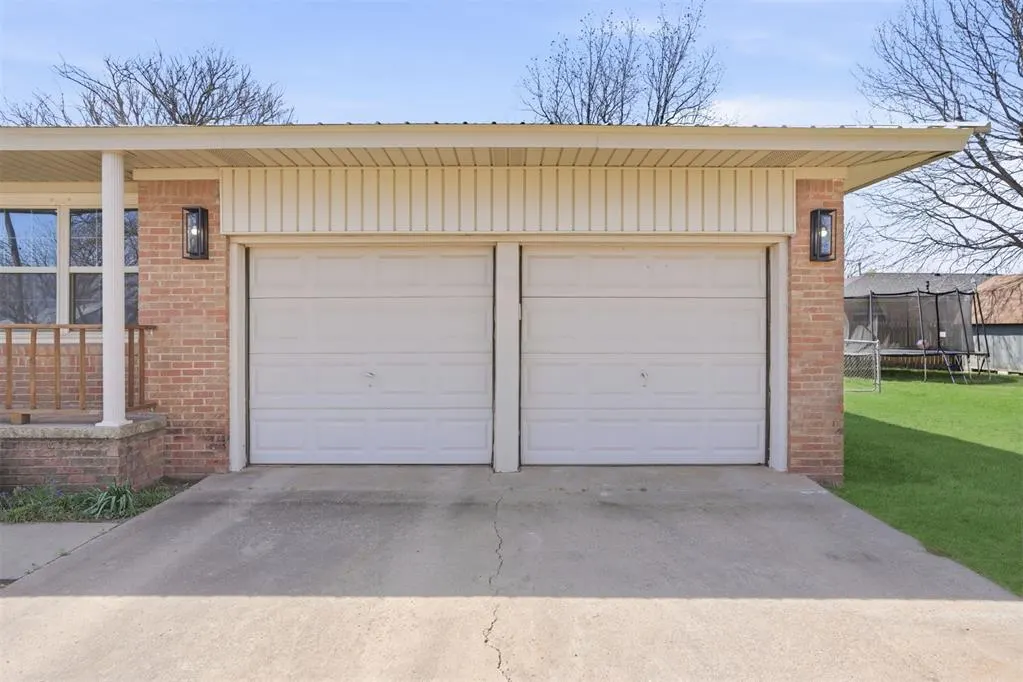 Photo 8 — 1905 N Oregon Street, Mangum, OK 73554