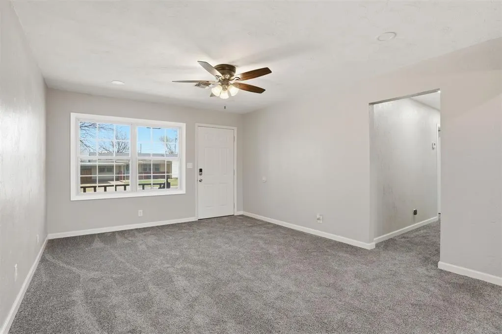 Photo 10 — 1905 N Oregon Street, Mangum, OK 73554