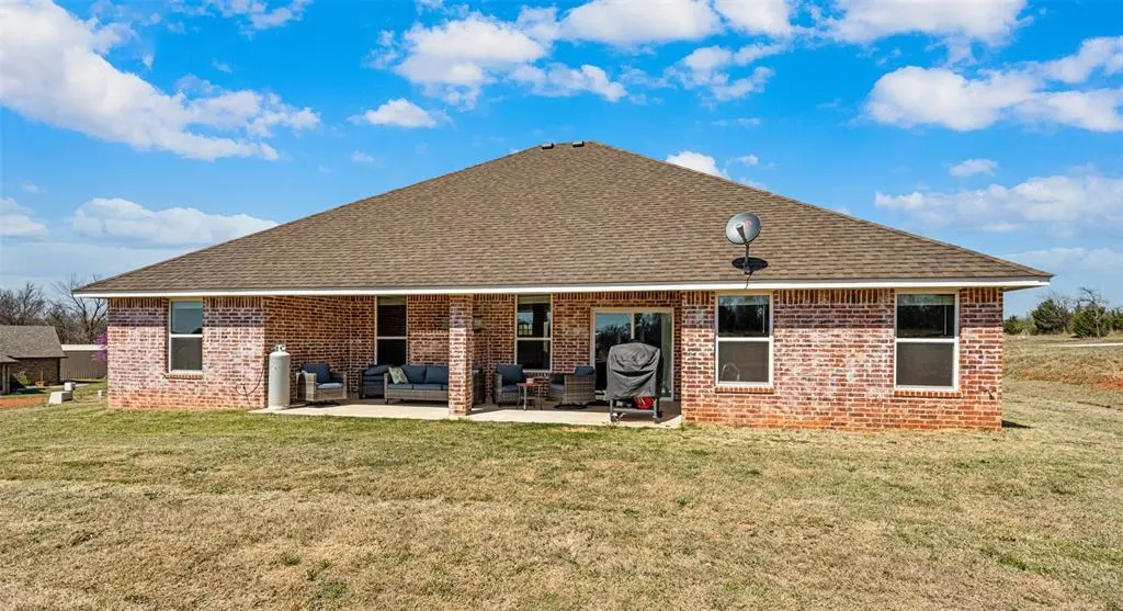 Photo 3 — 2367 County Road 1336 Road, Blanchard, OK 73010
