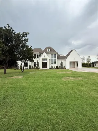 Sold home at 14725 Autumn Ridge Lane