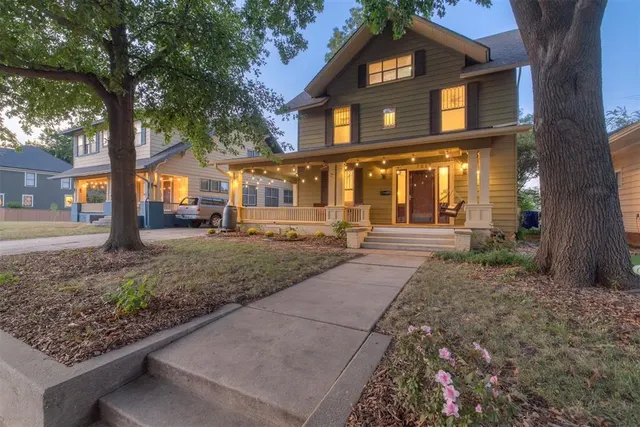 Photo 2 — 721 NW 19th Street, Oklahoma City, OK 73103