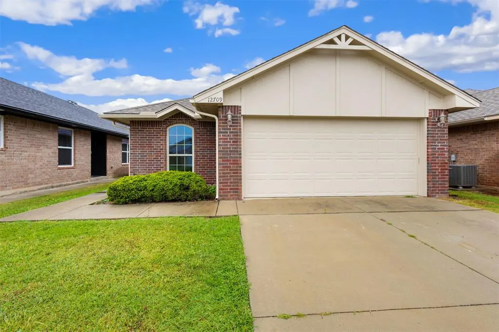 Front exterior — 12709 Heritage Oaks Drive, Oklahoma City, OK 73120