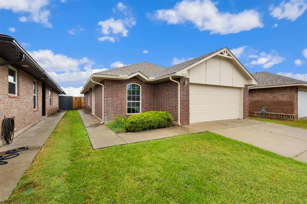Photo 3 — 12709 Heritage Oaks Drive, Oklahoma City, OK 73120