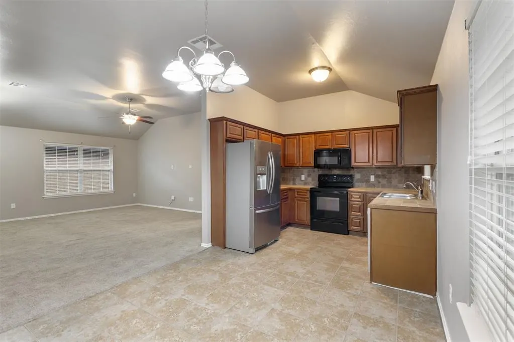 Photo 9 — 12709 Heritage Oaks Drive, Oklahoma City, OK 73120