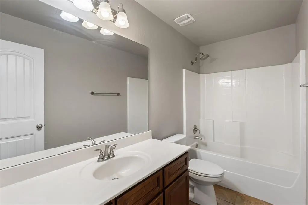 Photo 15 — 12709 Heritage Oaks Drive, Oklahoma City, OK 73120